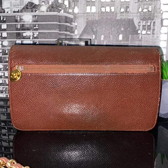 SOLDAuthentic CHANEL CC Logo Caviar Leather Purse Wallet - Picture 7 of 17